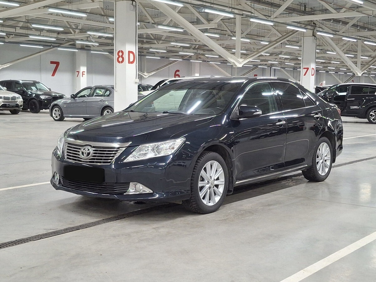 Купить Toyota Camry с пробегом. Посмотреть фото