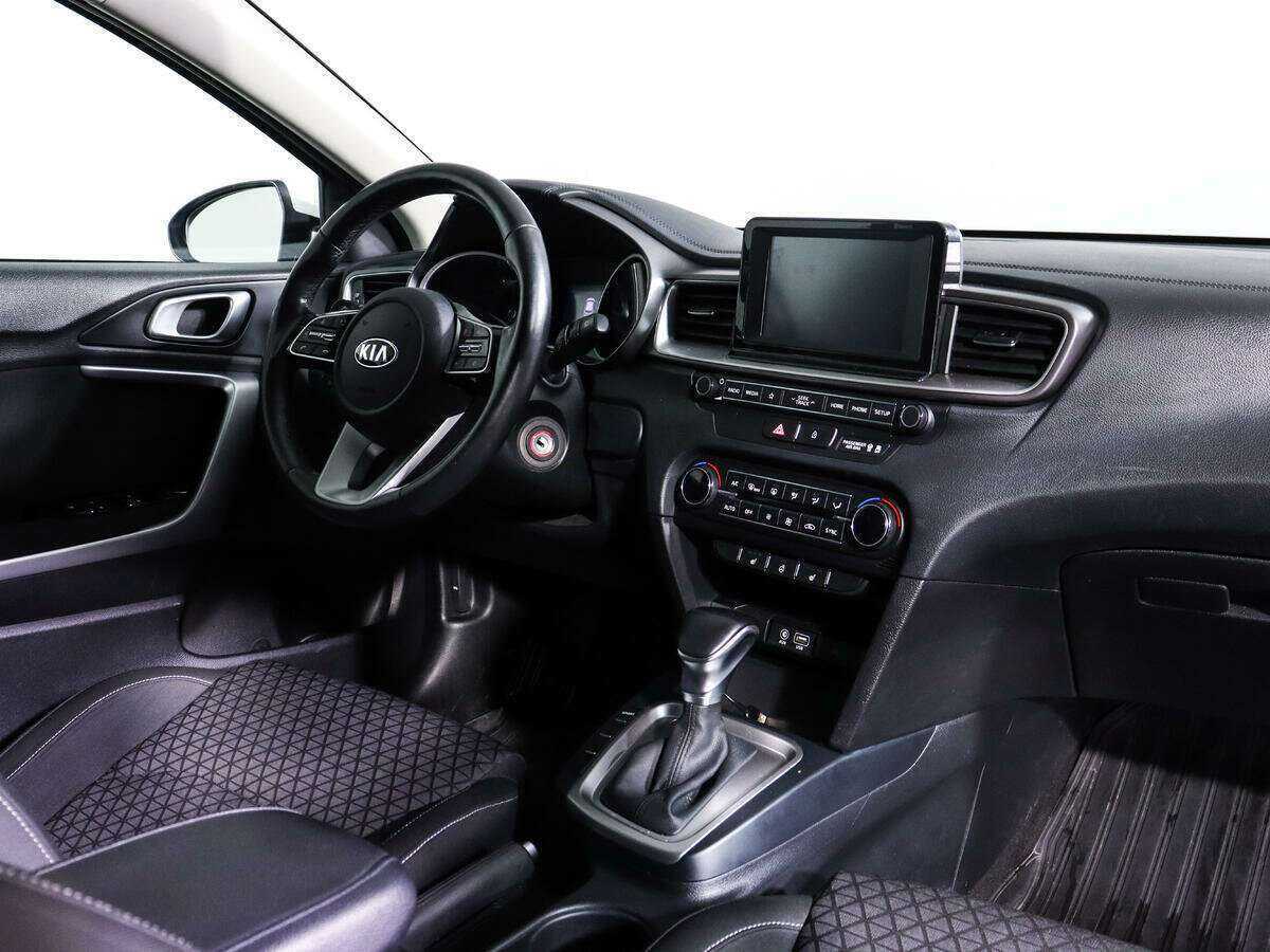 Купить Kia Ceed с пробегом. Фото: #6