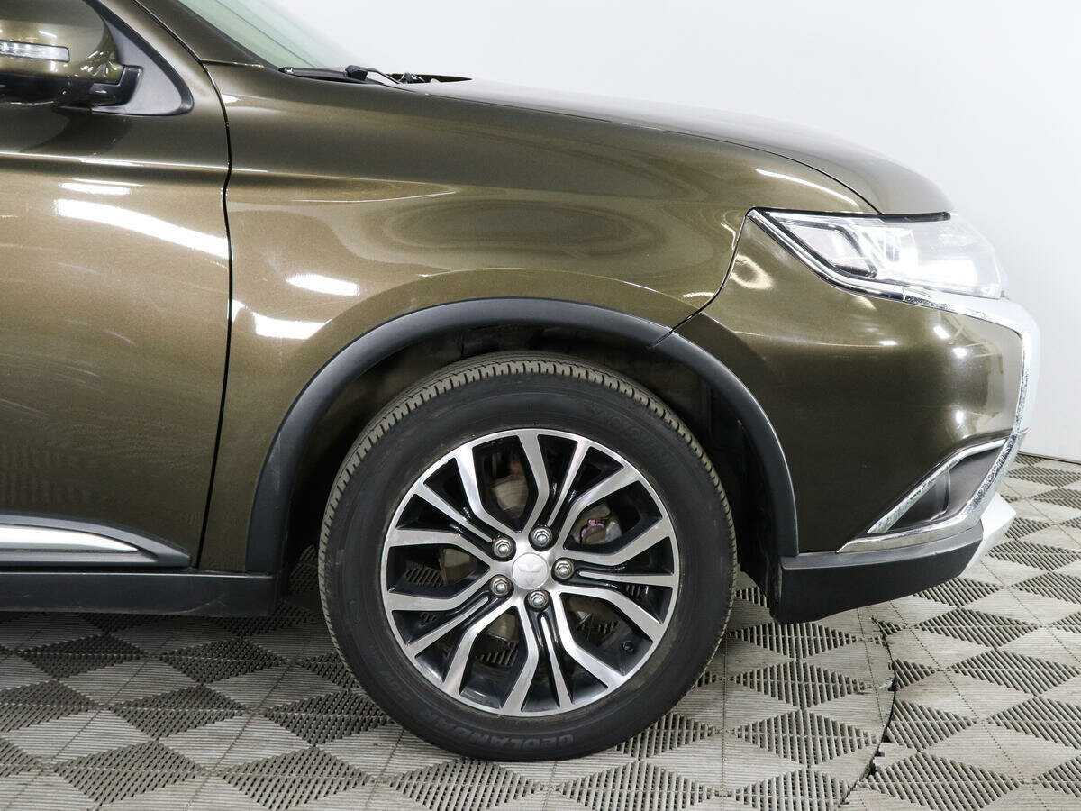 Купить Mitsubishi Outlander с пробегом. Фото: #12