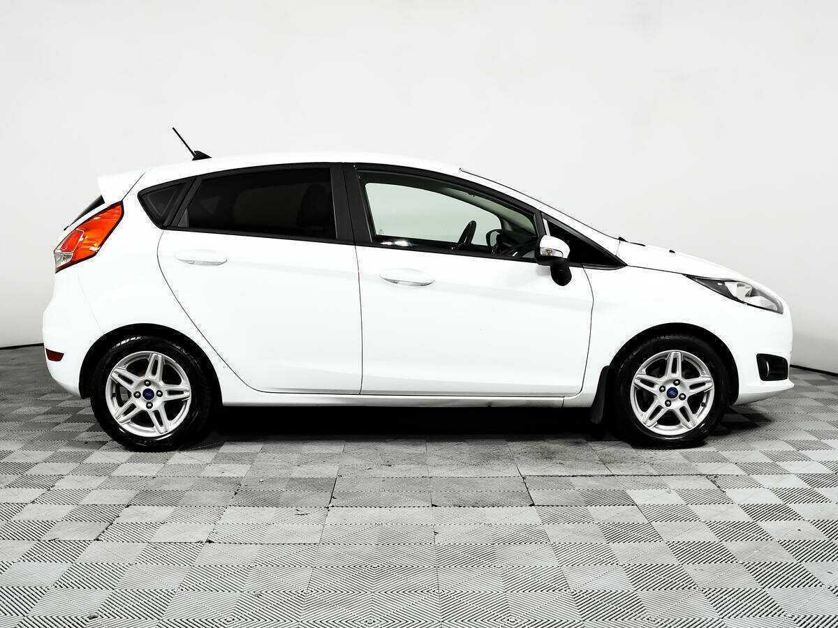 Купить Ford Fiesta с пробегом. Фото: #3