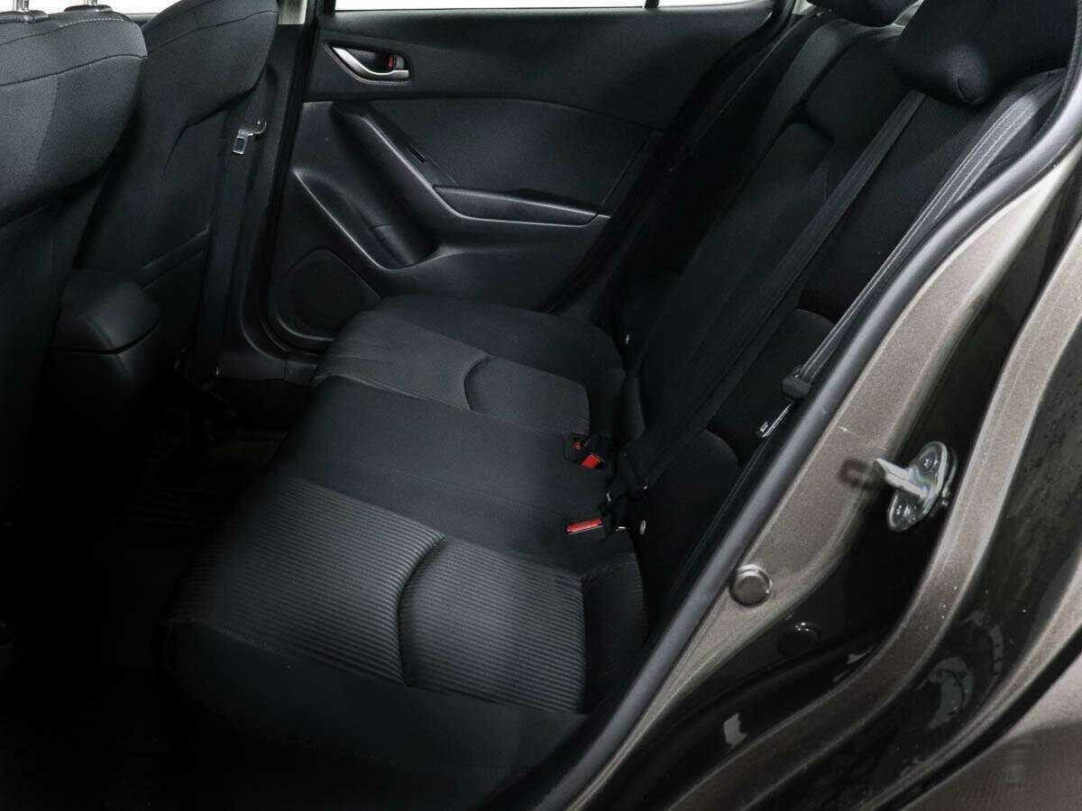 Купить Mazda 3 с пробегом. Фото: #7