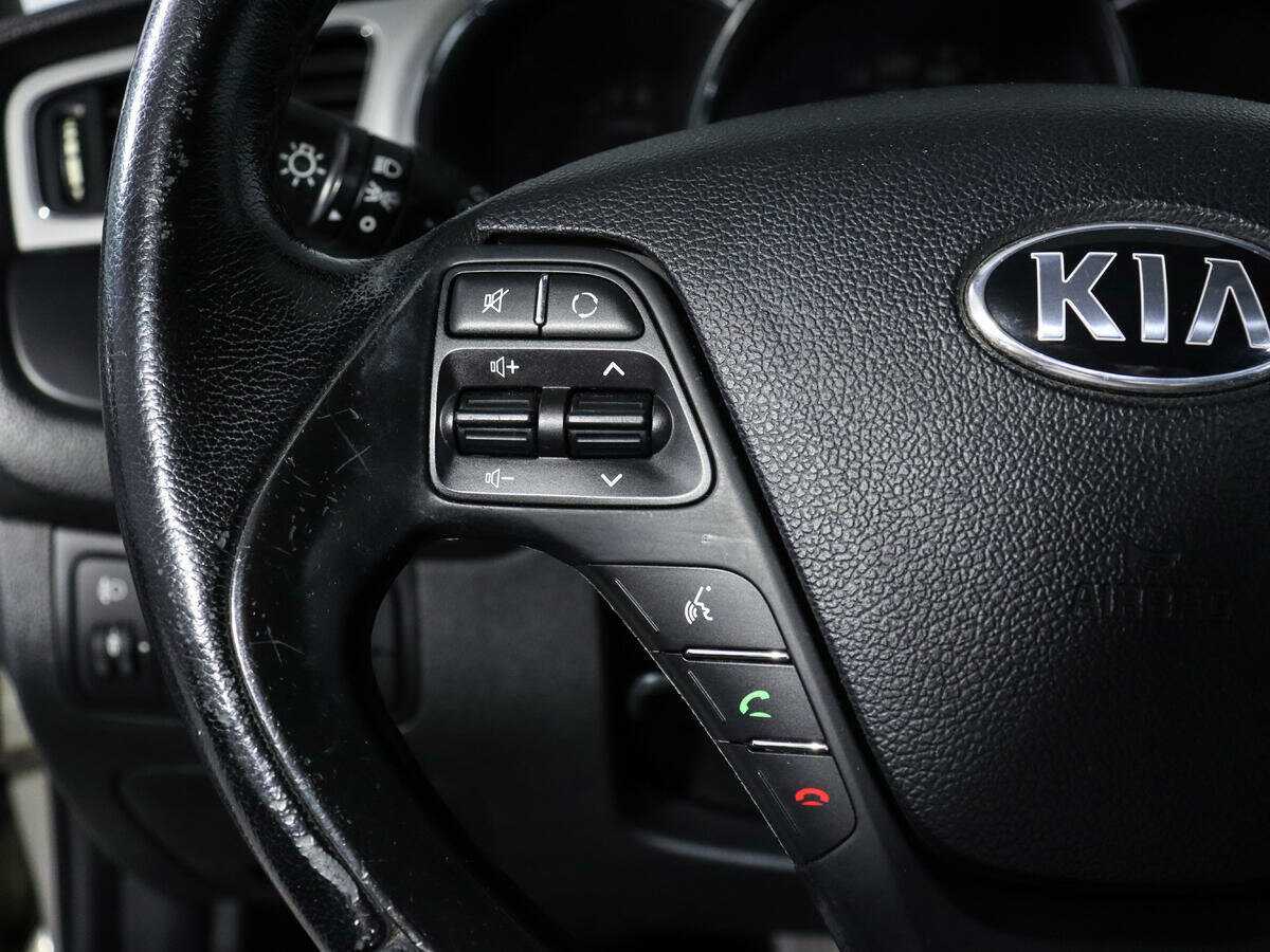 Купить Kia Ceed с пробегом. Фото: #17