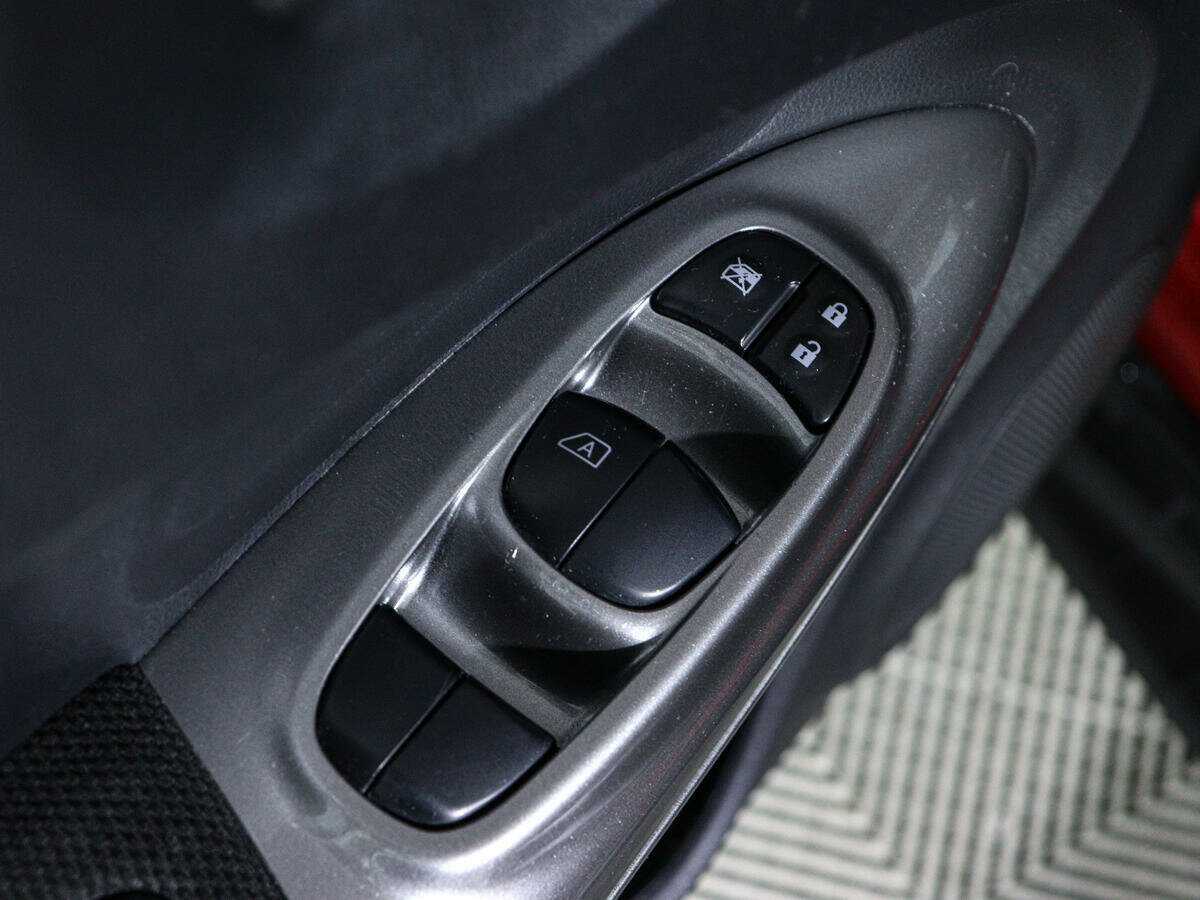 Купить Nissan Juke с пробегом. Фото: #13