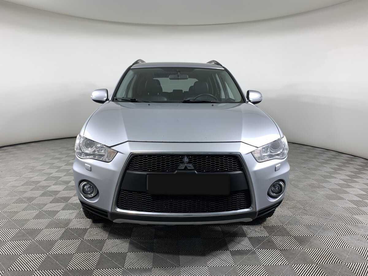 Купить Mitsubishi Outlander с пробегом. Фото: #1