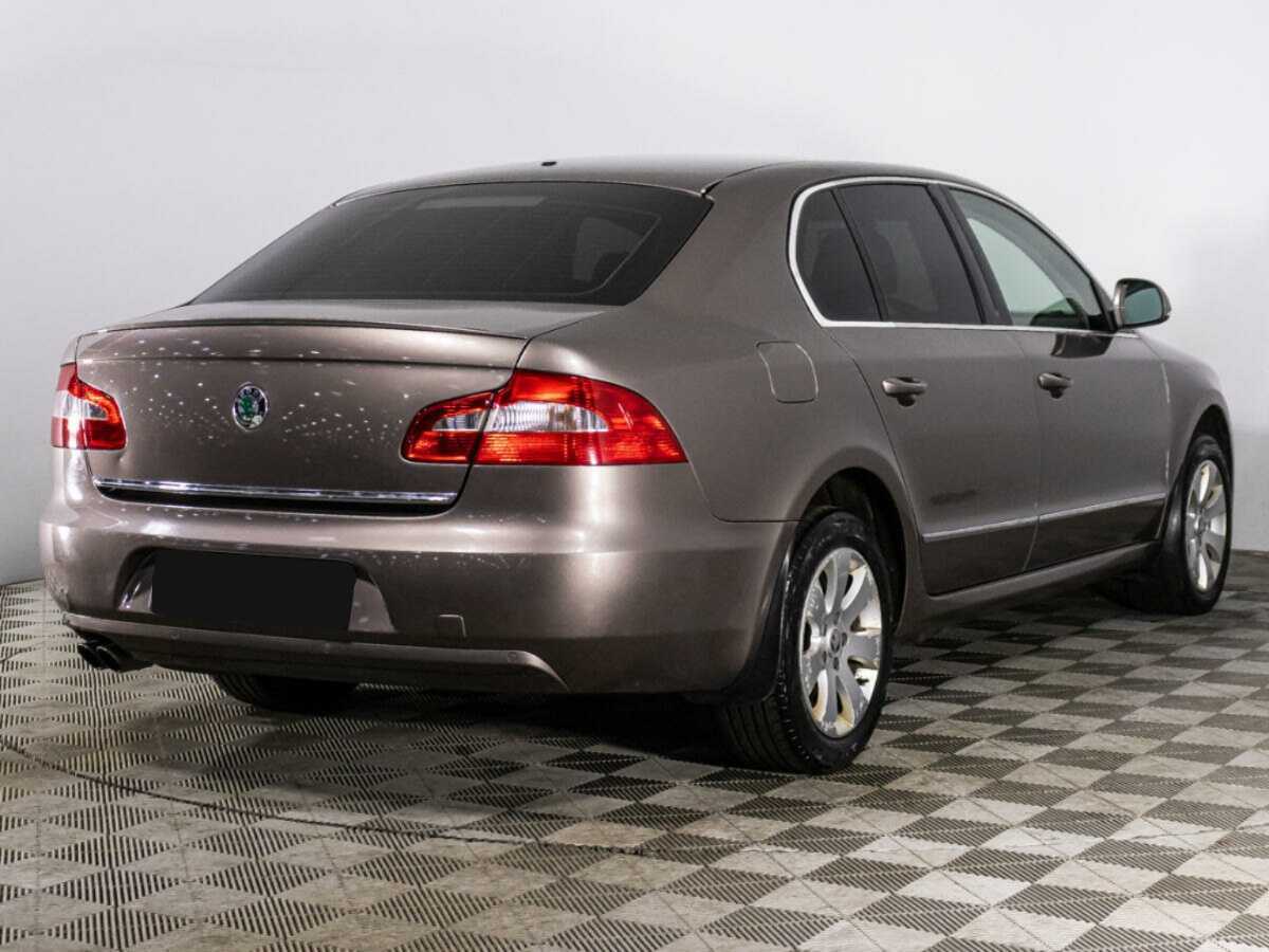 Купить Skoda Superb с пробегом. Фото: #4