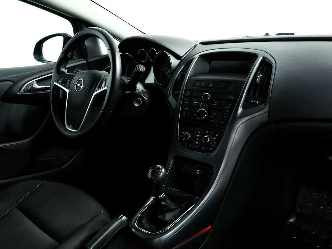 Купить Opel Astra с пробегом. Фото: #8