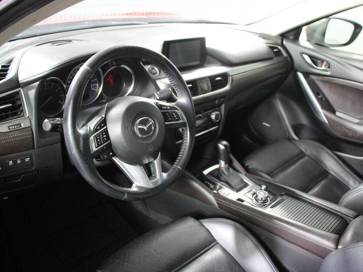 Купить Mazda 6 с пробегом. Фото: #11