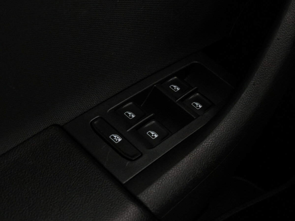 Купить Skoda Rapid с пробегом. Фото: #12