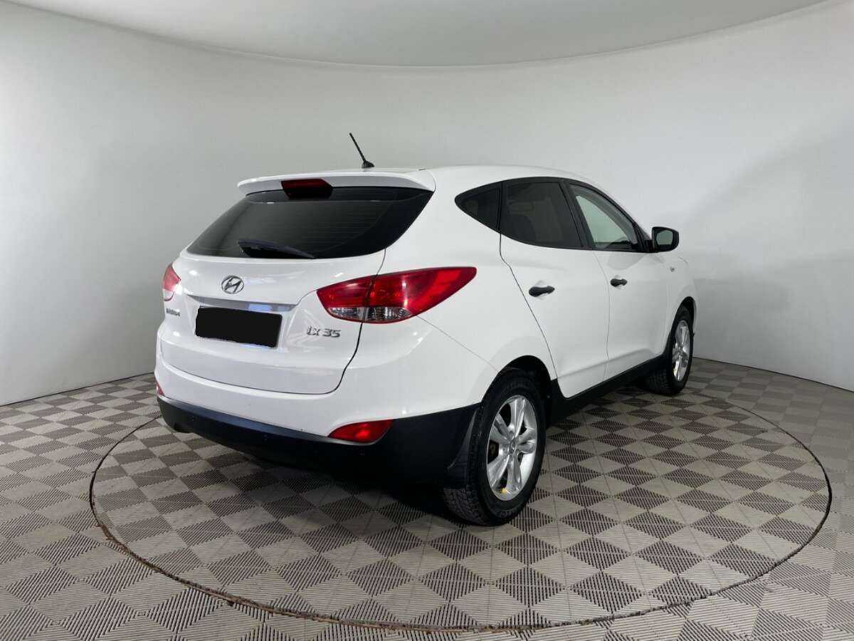 Купить Hyundai ix35 с пробегом. Фото: #3