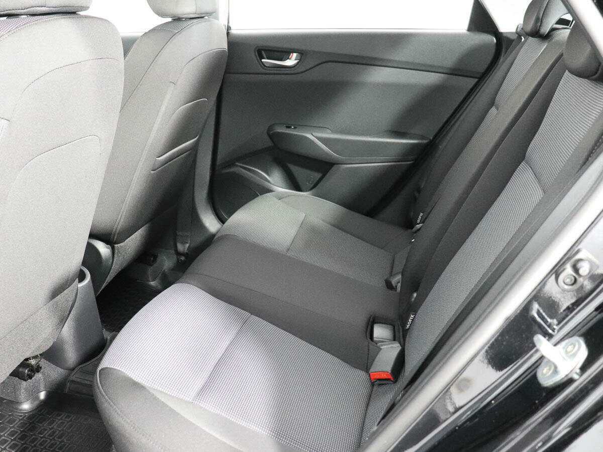 Купить Hyundai Solaris с пробегом. Фото: #10