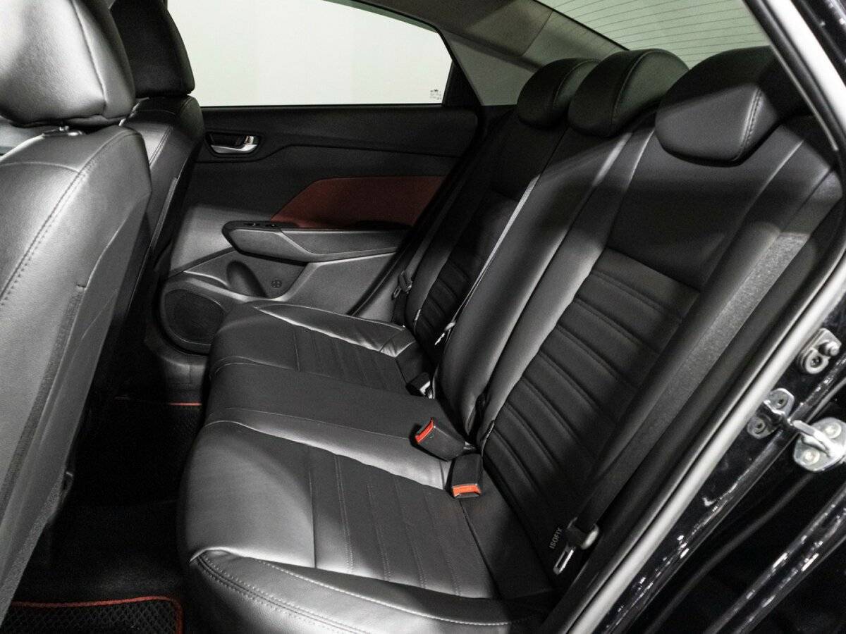 Купить Hyundai Solaris с пробегом. Фото: #9