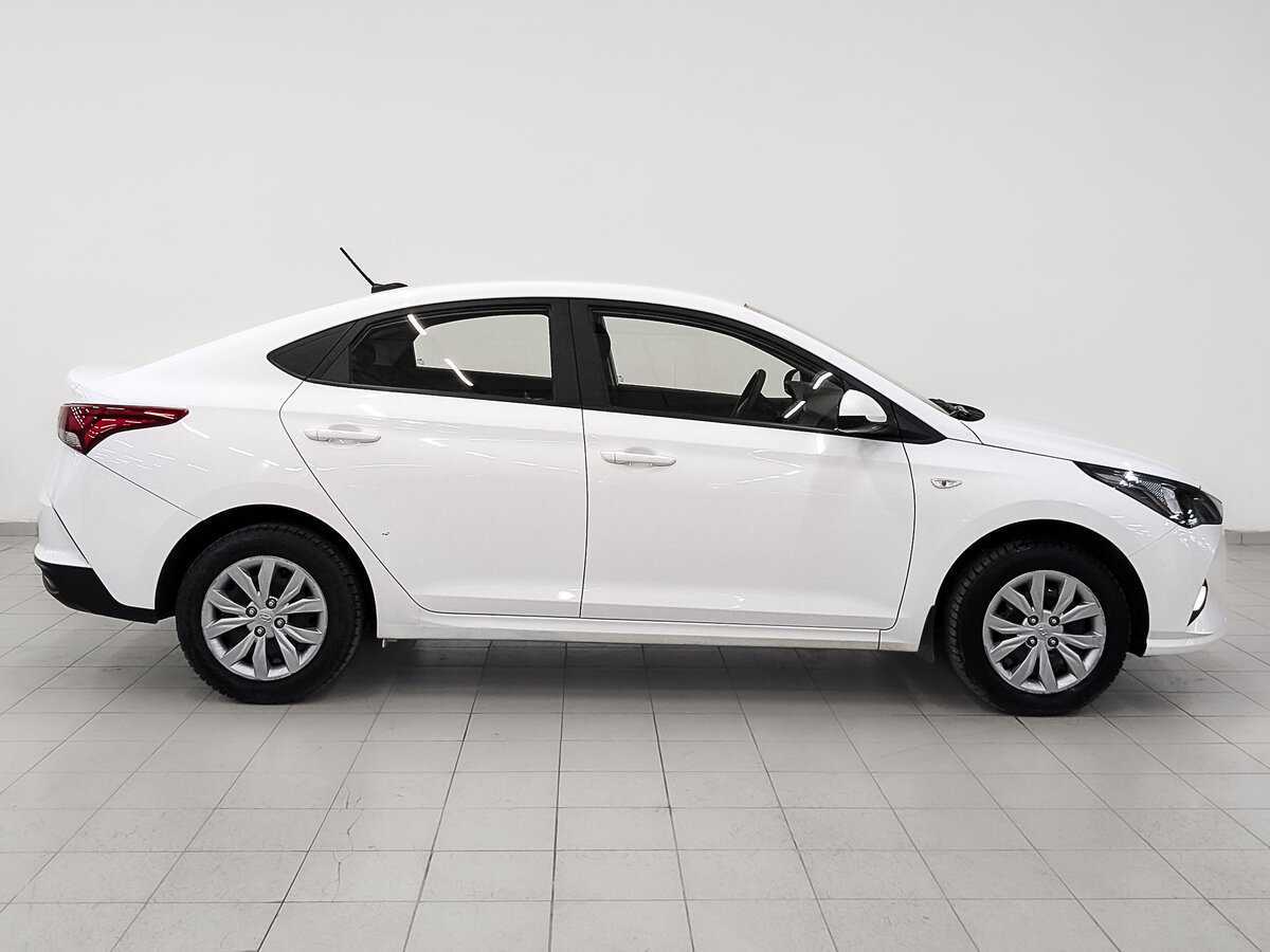 Купить Hyundai Solaris с пробегом. Фото: #3
