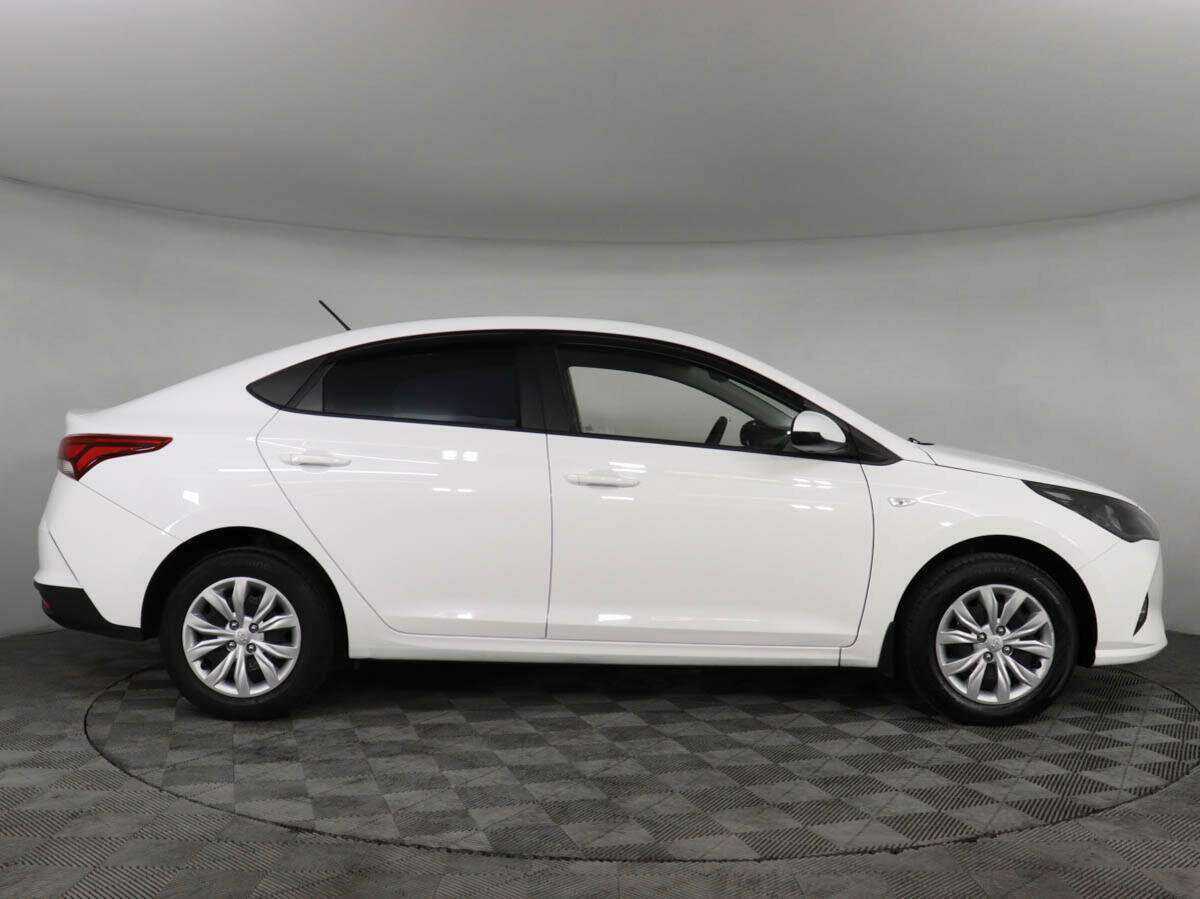Купить Hyundai Solaris с пробегом. Фото: #3