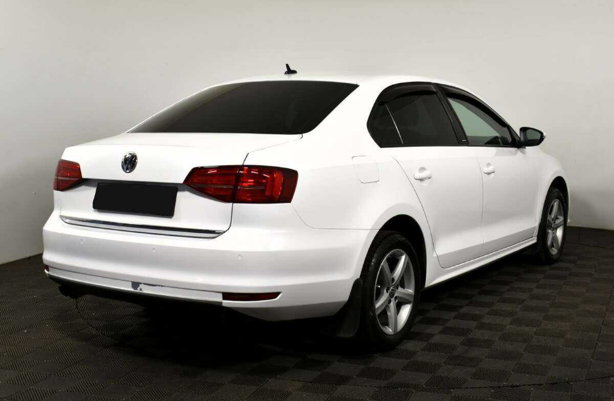 Купить Volkswagen Jetta с пробегом. Фото: #3