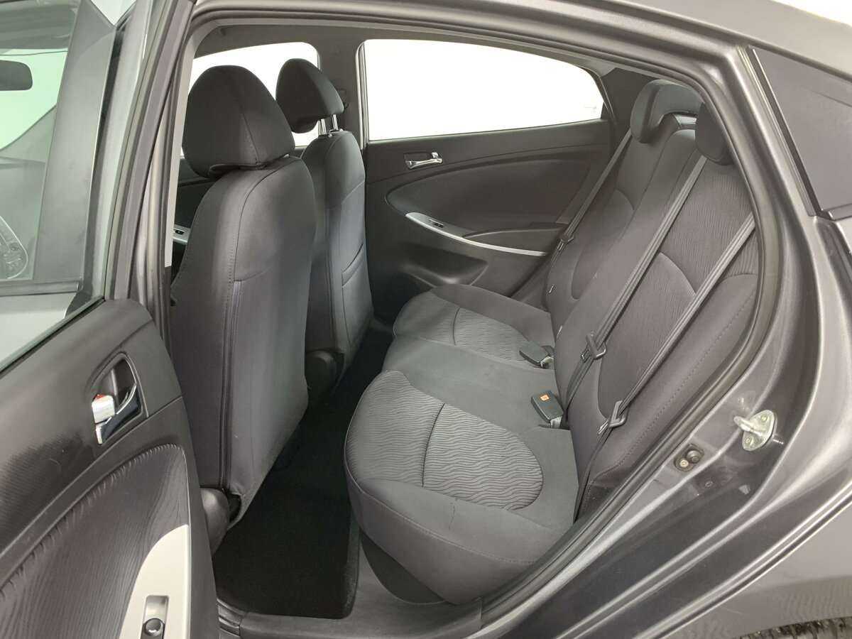 Купить Hyundai Solaris с пробегом. Фото: #9