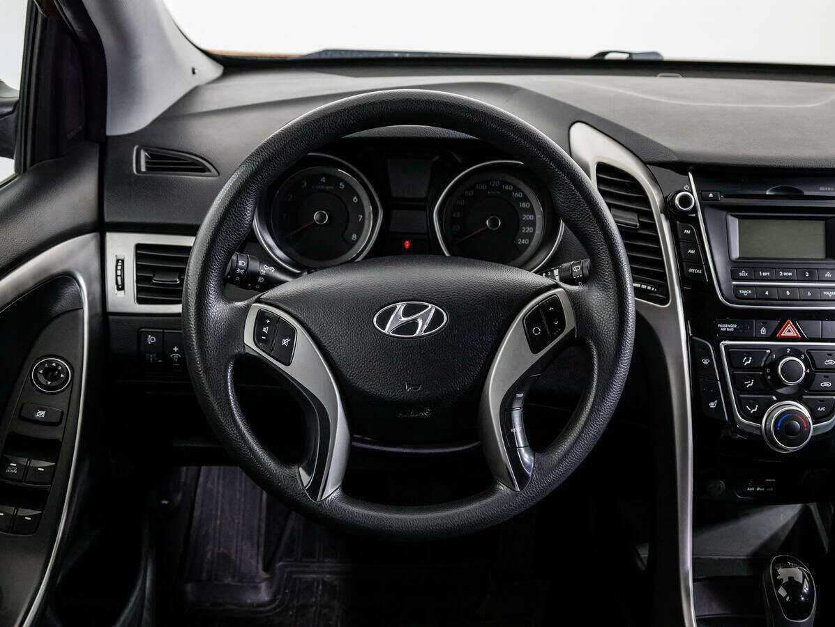 Купить Hyundai i30 с пробегом. Фото: #11