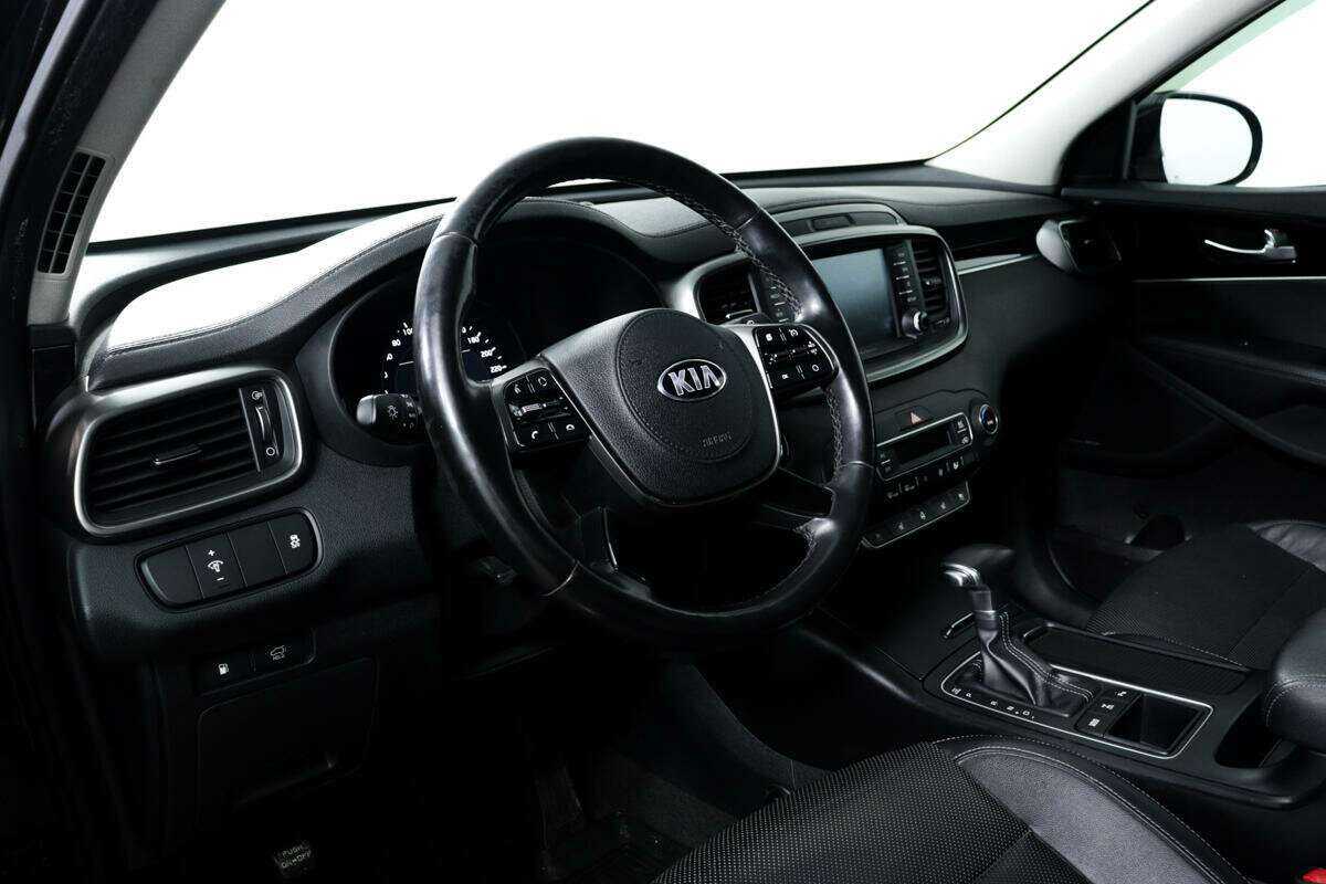 Купить Kia Sorento с пробегом. Фото: #12