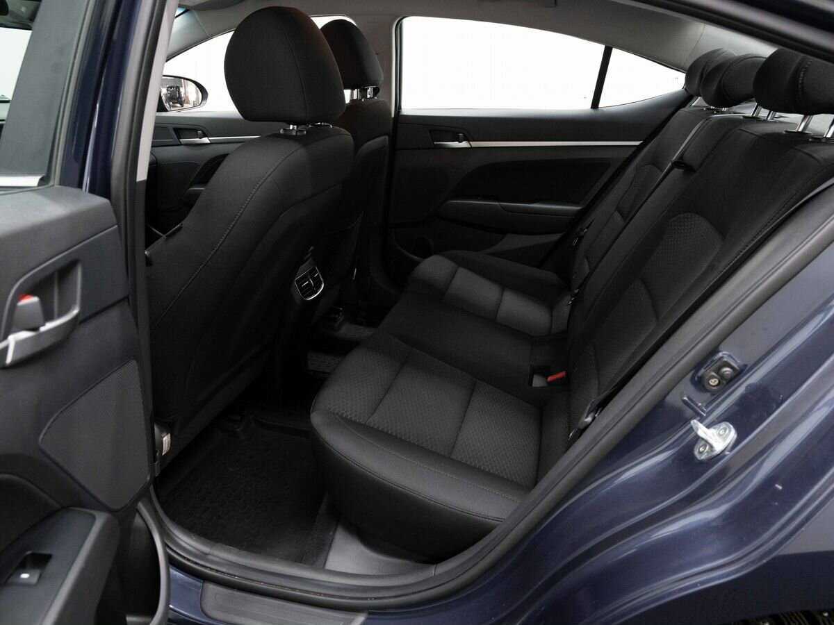 Купить Hyundai Elantra с пробегом. Фото: #10