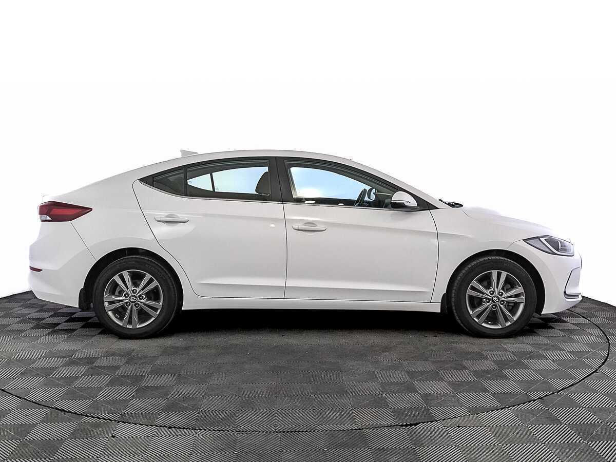 Купить Hyundai Elantra с пробегом. Фото: #3