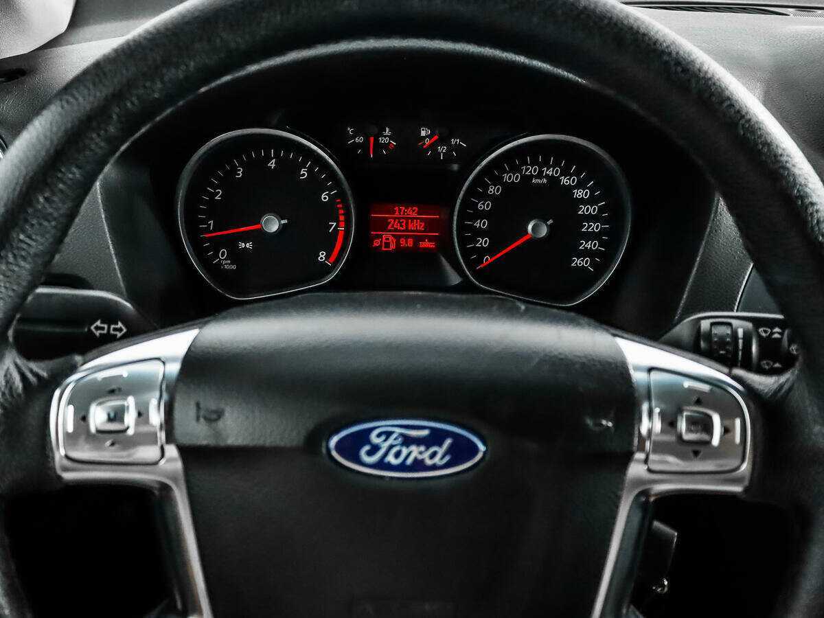 Купить Ford Mondeo с пробегом. Фото: #13
