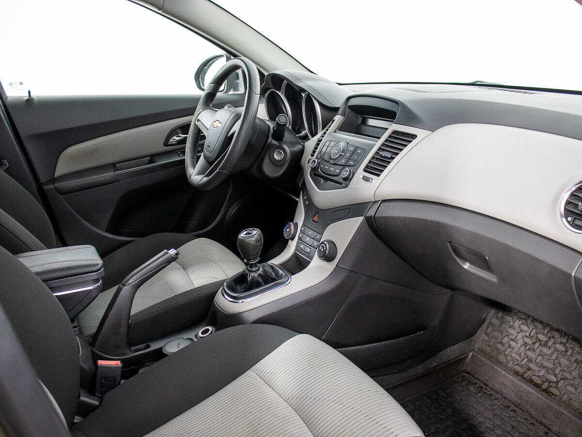 Купить Chevrolet Cruze с пробегом. Фото: #6