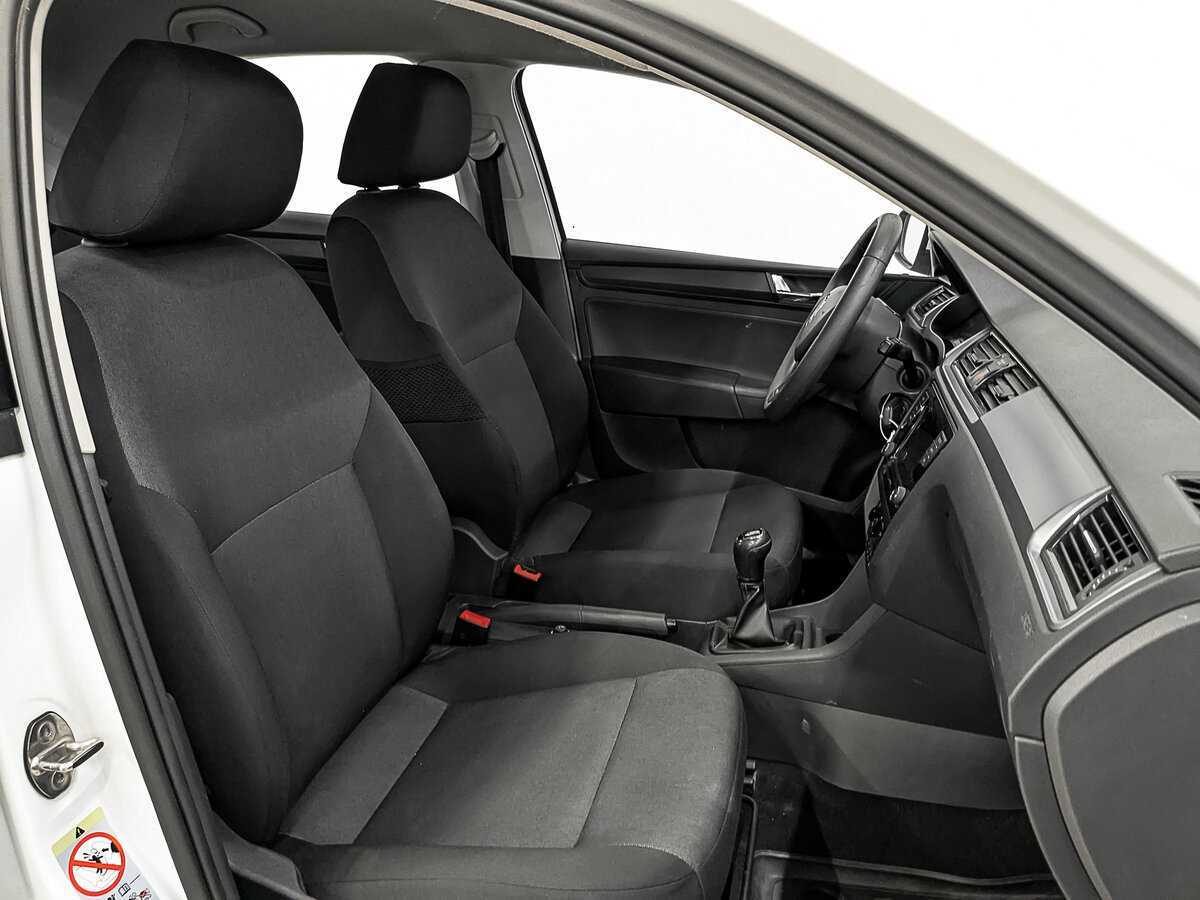 Купить Skoda Rapid с пробегом. Фото: #22