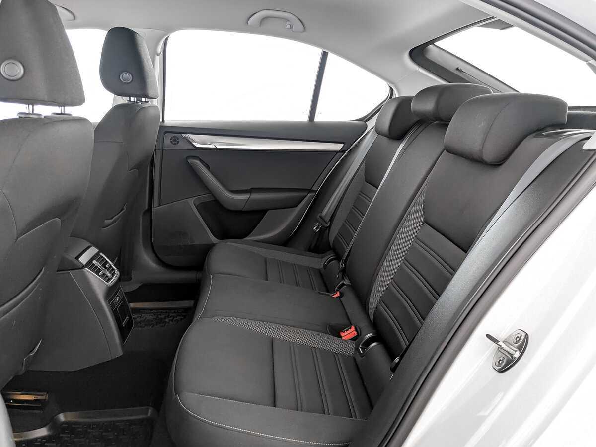 Купить Skoda Octavia с пробегом. Фото: #9