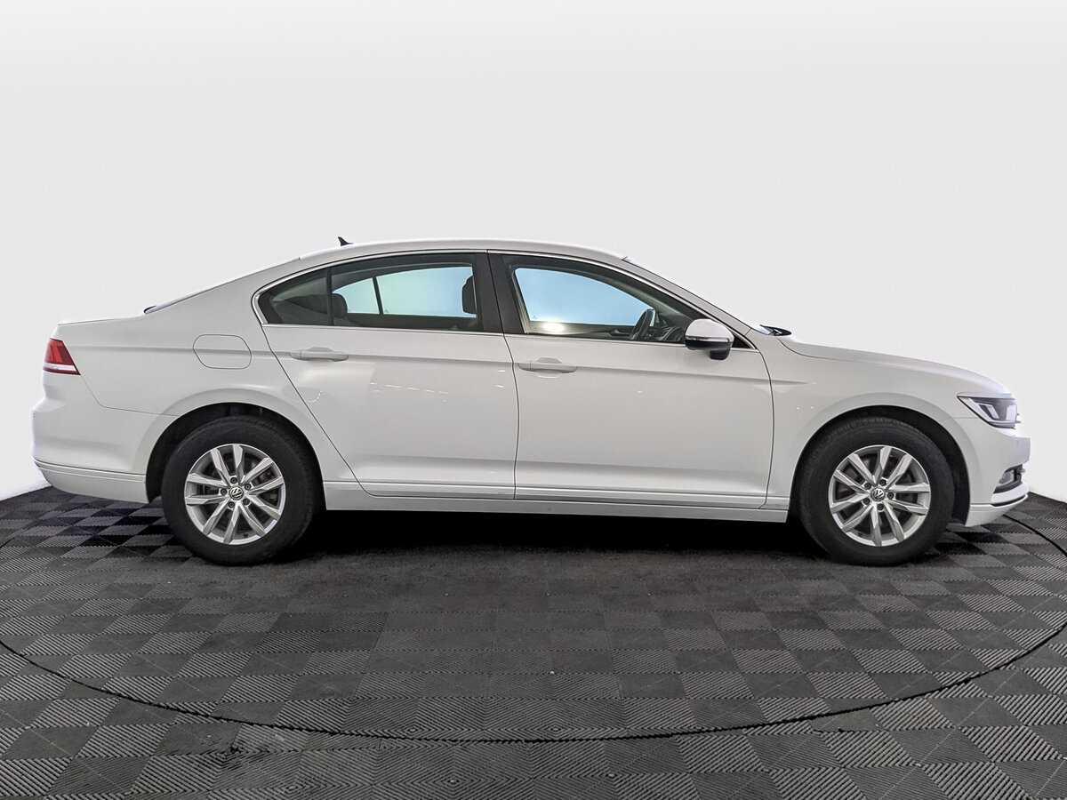 Купить Volkswagen Passat с пробегом. Фото: #3