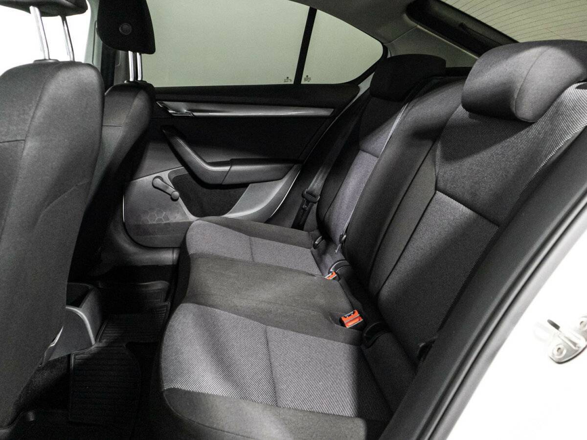 Купить Skoda Octavia с пробегом. Фото: #9