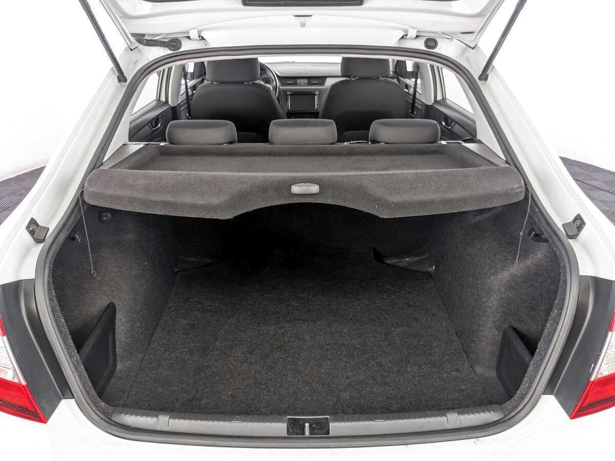 Купить Skoda Rapid с пробегом. Фото: #9