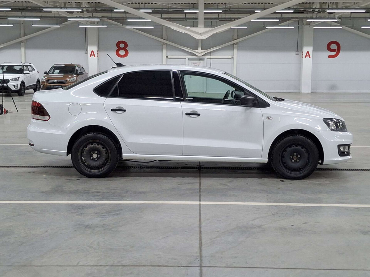 Купить Volkswagen Polo с пробегом. Фото: #3