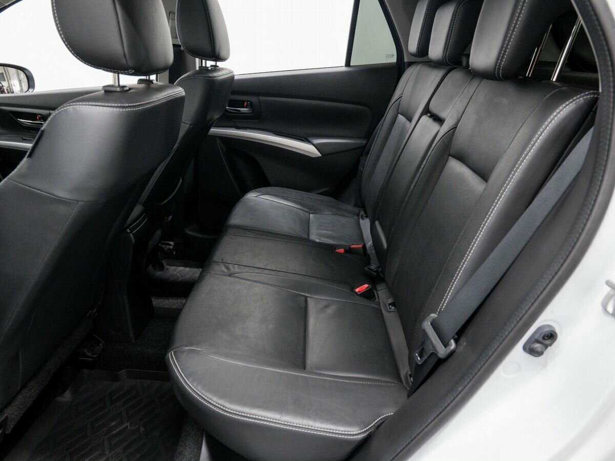 Купить Suzuki SX4 с пробегом. Фото: #11