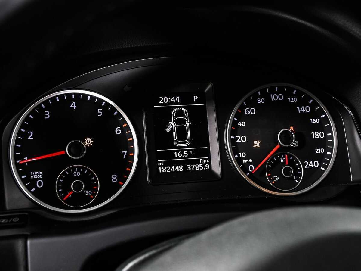 Купить Volkswagen Tiguan с пробегом. Фото: #9
