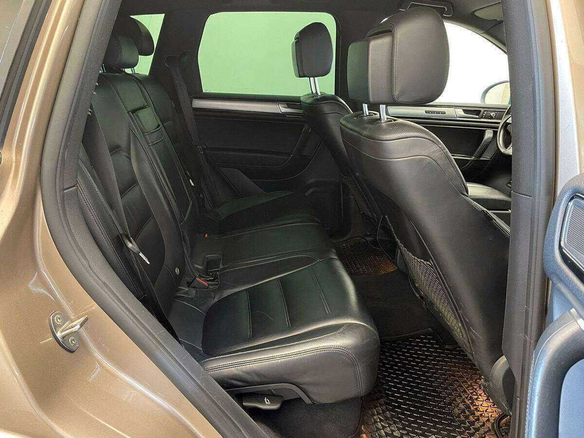 Купить Volkswagen Touareg с пробегом. Фото: #6