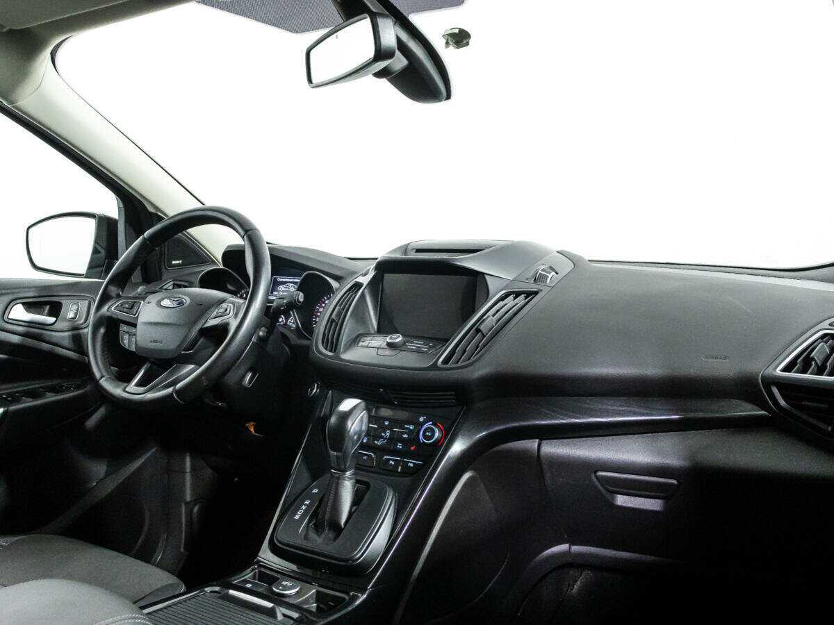 Купить Ford Kuga с пробегом. Фото: #8