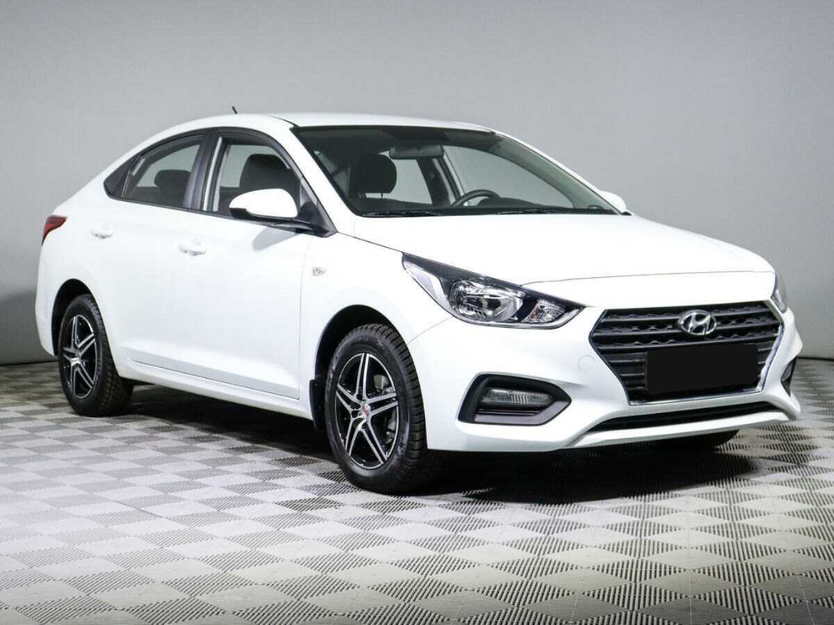 Купить Hyundai Solaris с пробегом. Фото: #2