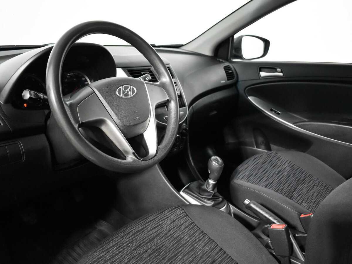 Купить Hyundai Solaris с пробегом. Фото: #12