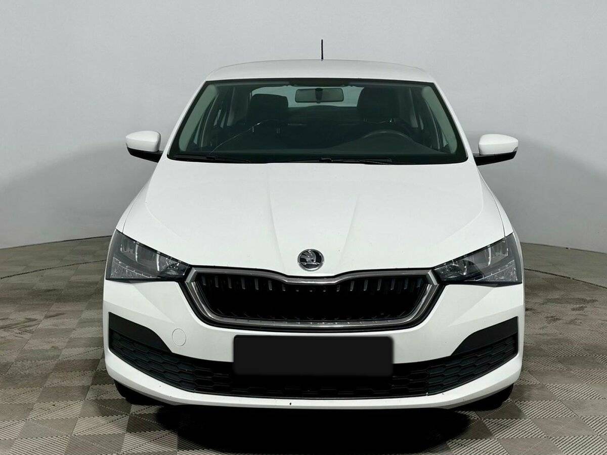 Купить Skoda Rapid с пробегом. Фото: #2
