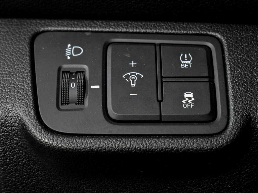 Купить Hyundai Solaris с пробегом. Фото: #9