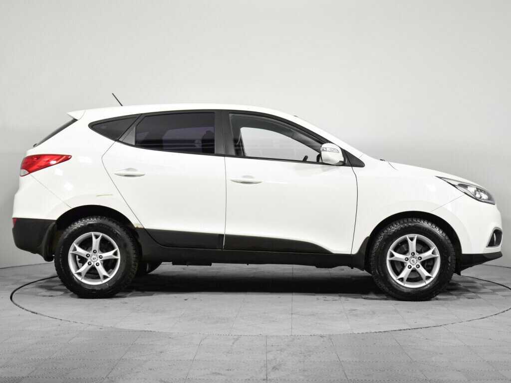 Купить Hyundai ix35 с пробегом. Фото: #3