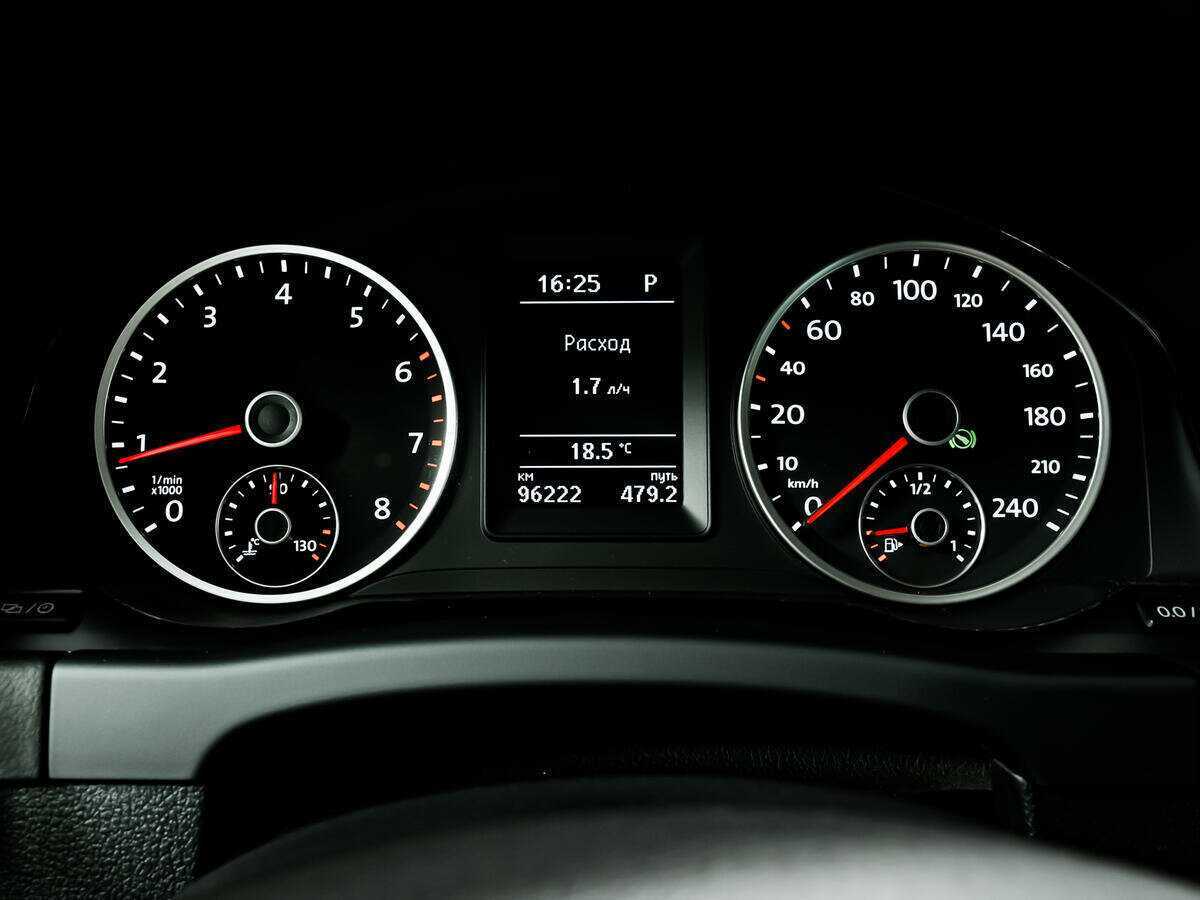 Купить Volkswagen Tiguan с пробегом. Фото: #9