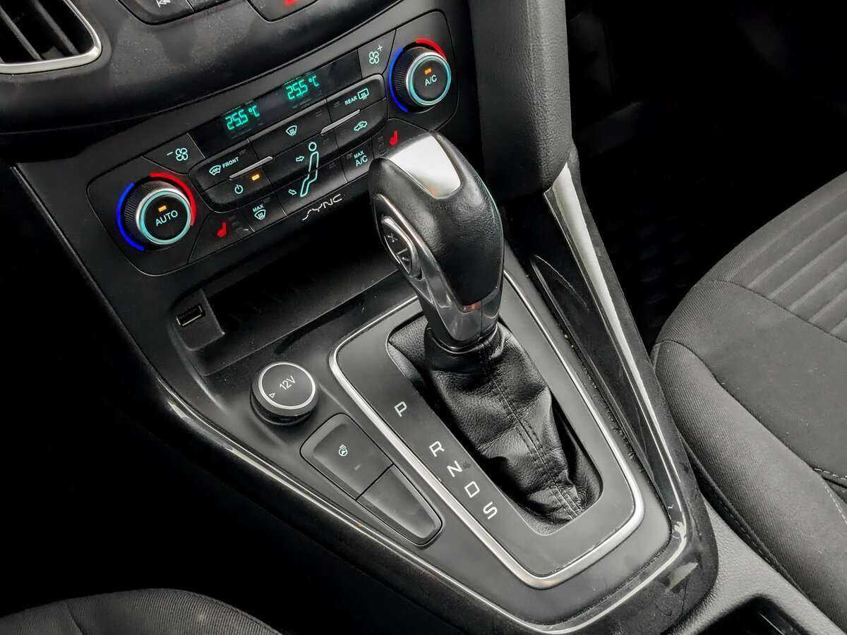 Купить Ford Focus с пробегом. Фото: #21