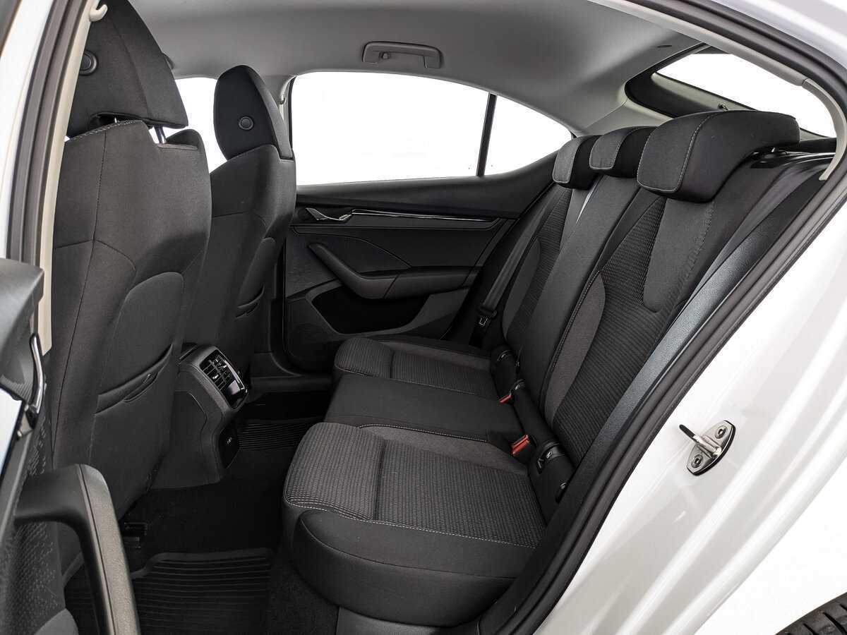 Купить Skoda Octavia с пробегом. Фото: #17