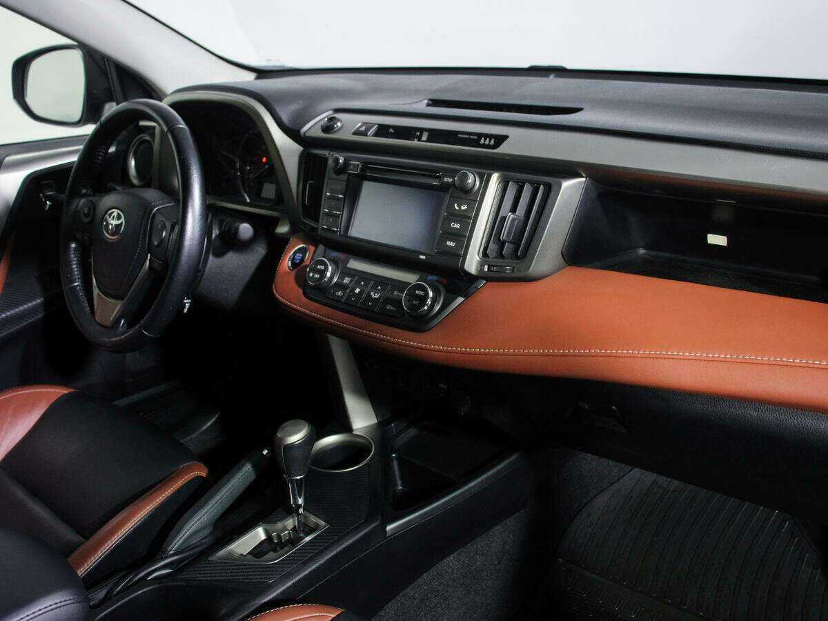 Купить Toyota RAV4 с пробегом. Фото: #5