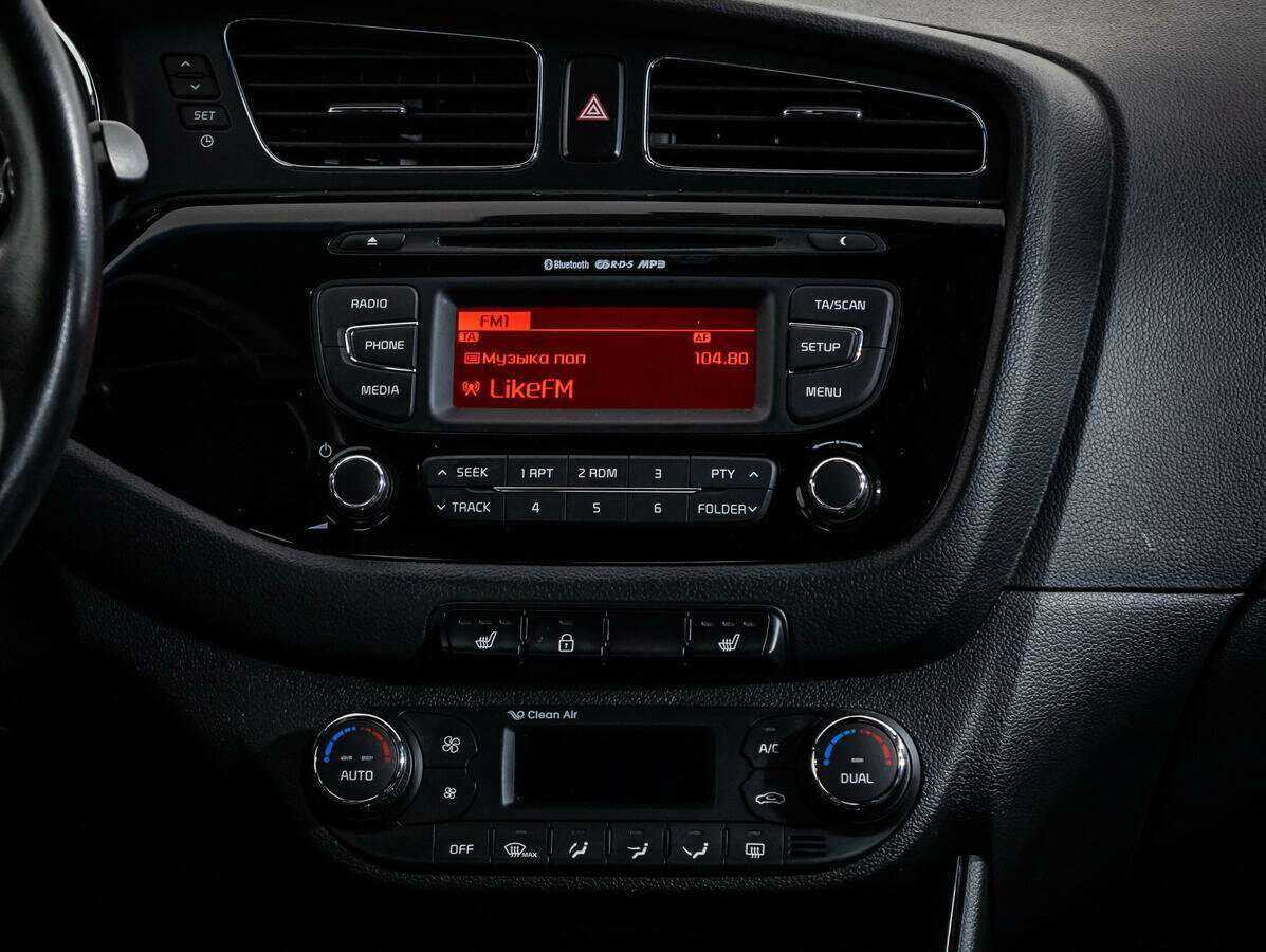 Купить Kia Ceed с пробегом. Фото: #13