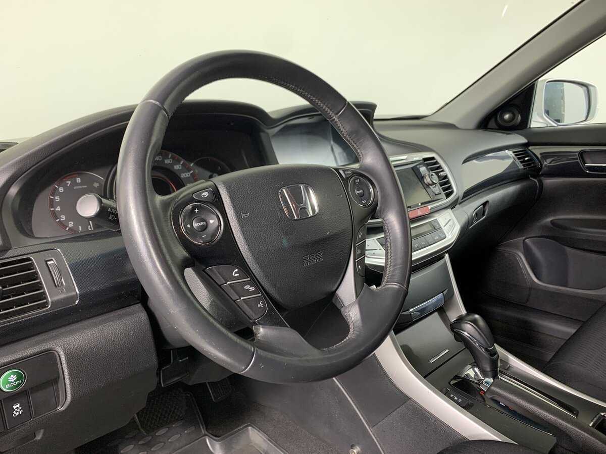 Купить Honda Accord с пробегом. Фото: #9