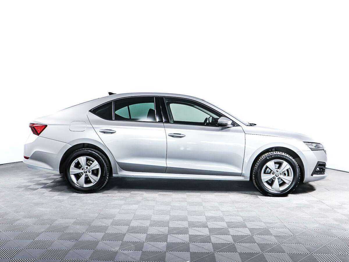 Купить Skoda Octavia с пробегом. Фото: #3