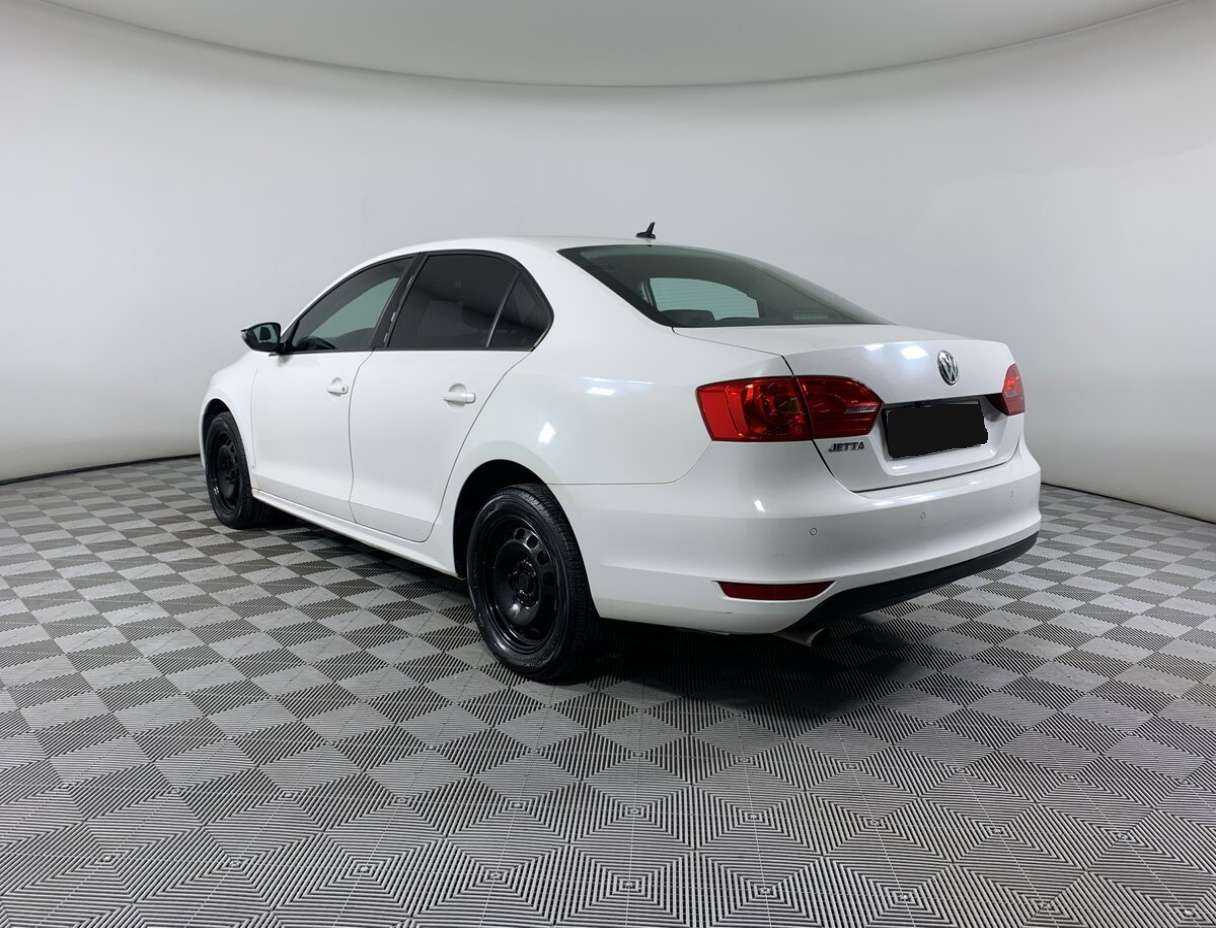 Купить Volkswagen Jetta с пробегом. Фото: #6