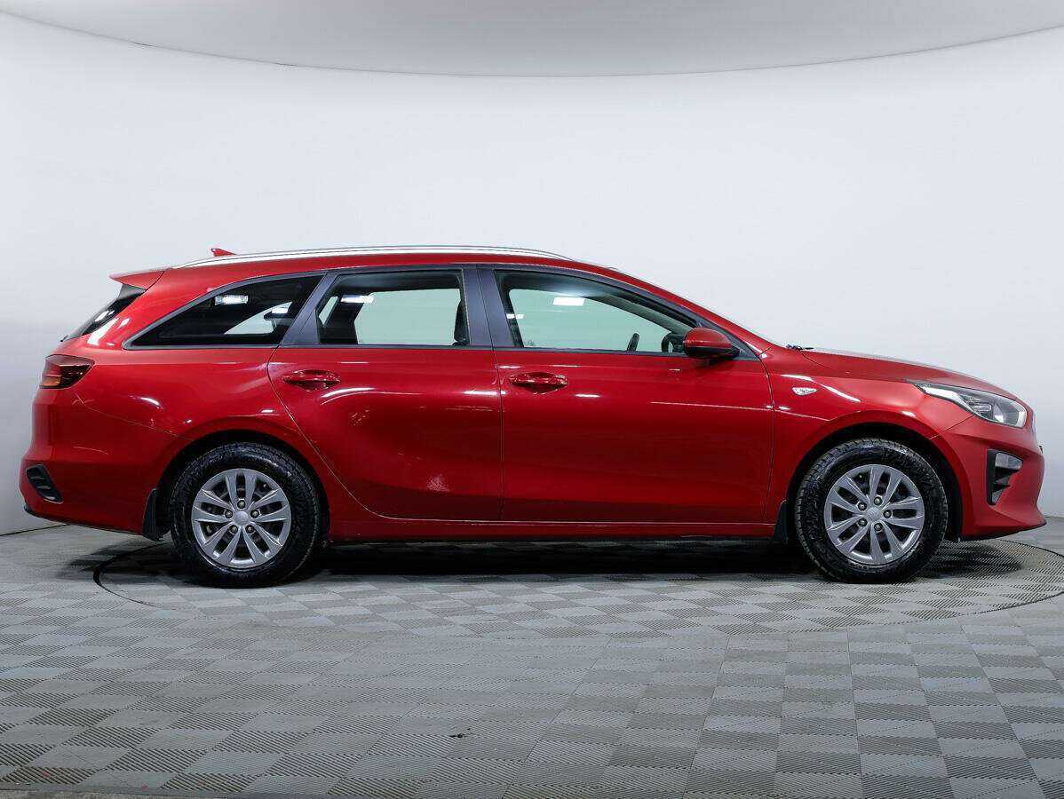 Купить Kia Ceed с пробегом. Фото: #2