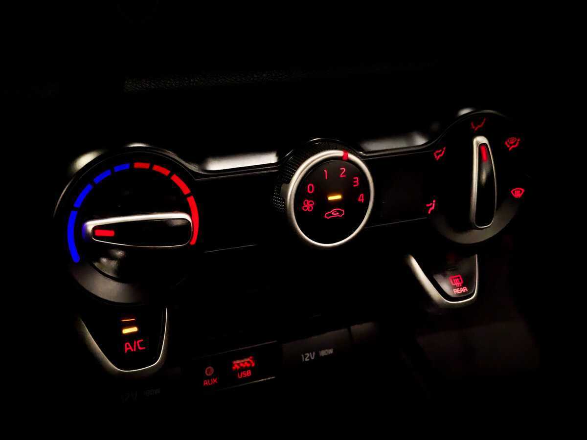 Купить Kia Rio с пробегом. Фото: #22